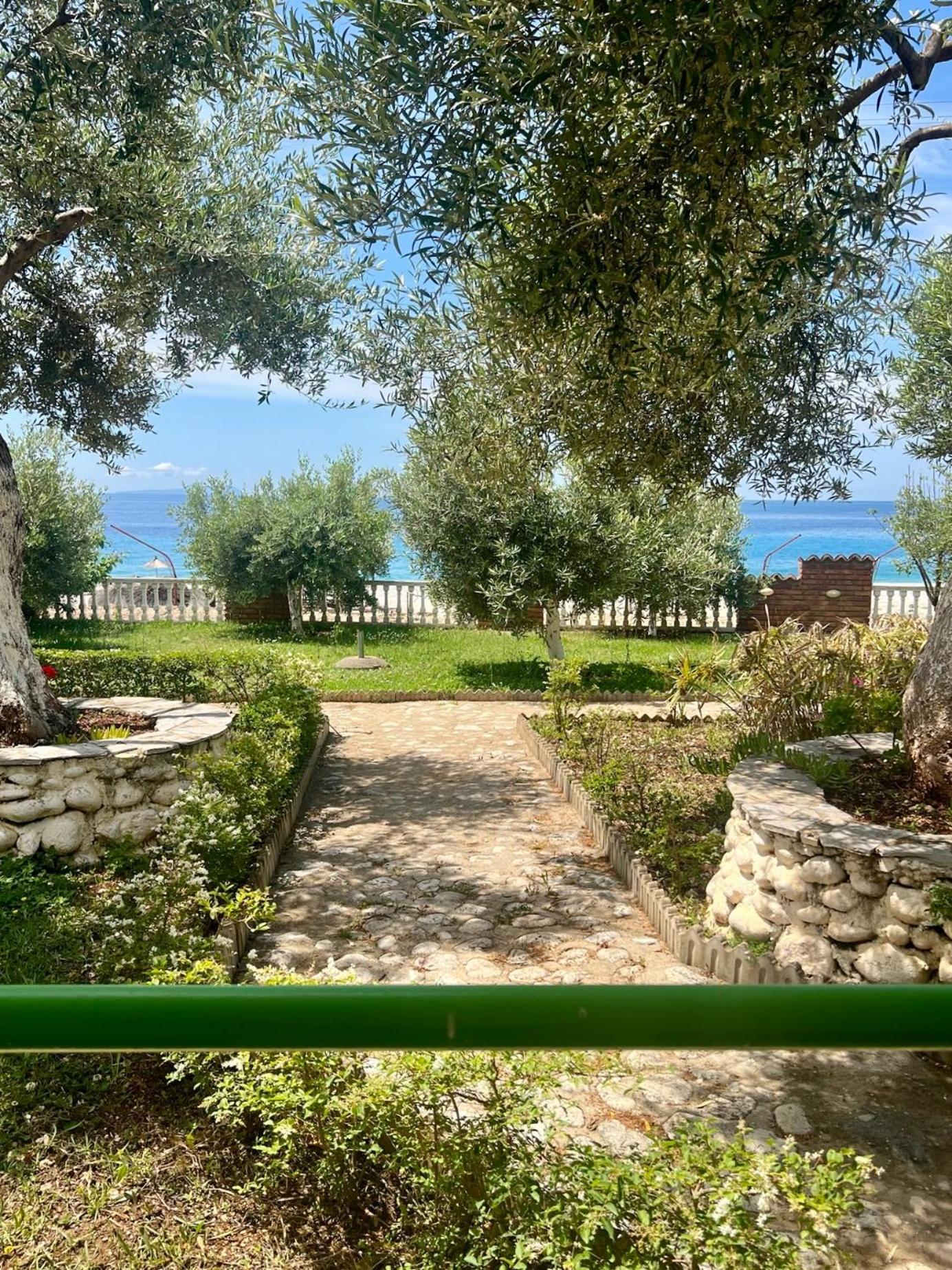 Chalet Ambel Dhërmi Εξωτερικό φωτογραφία